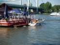 Motor Segelboot mit Motorschaden trieb gegen Alte Liebe bei Koeln Rodenkirchen P047
